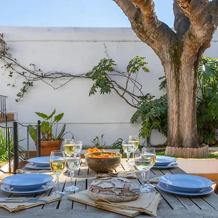 Casa Colomer بيت للعطل