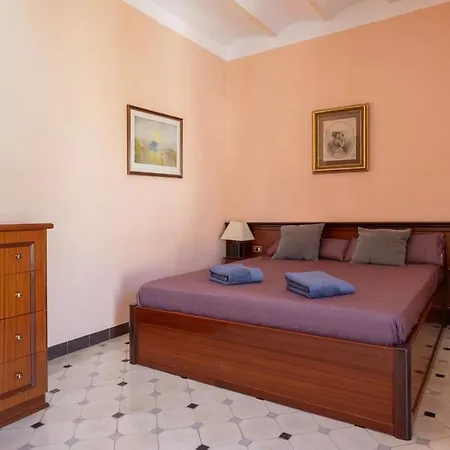 Casa Colomer بيت للعطل *